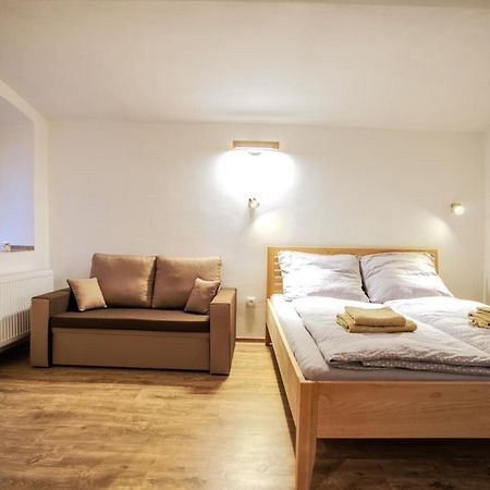 Апартаменты Apartmanek Mezi Kopci Яхимов Экстерьер фото