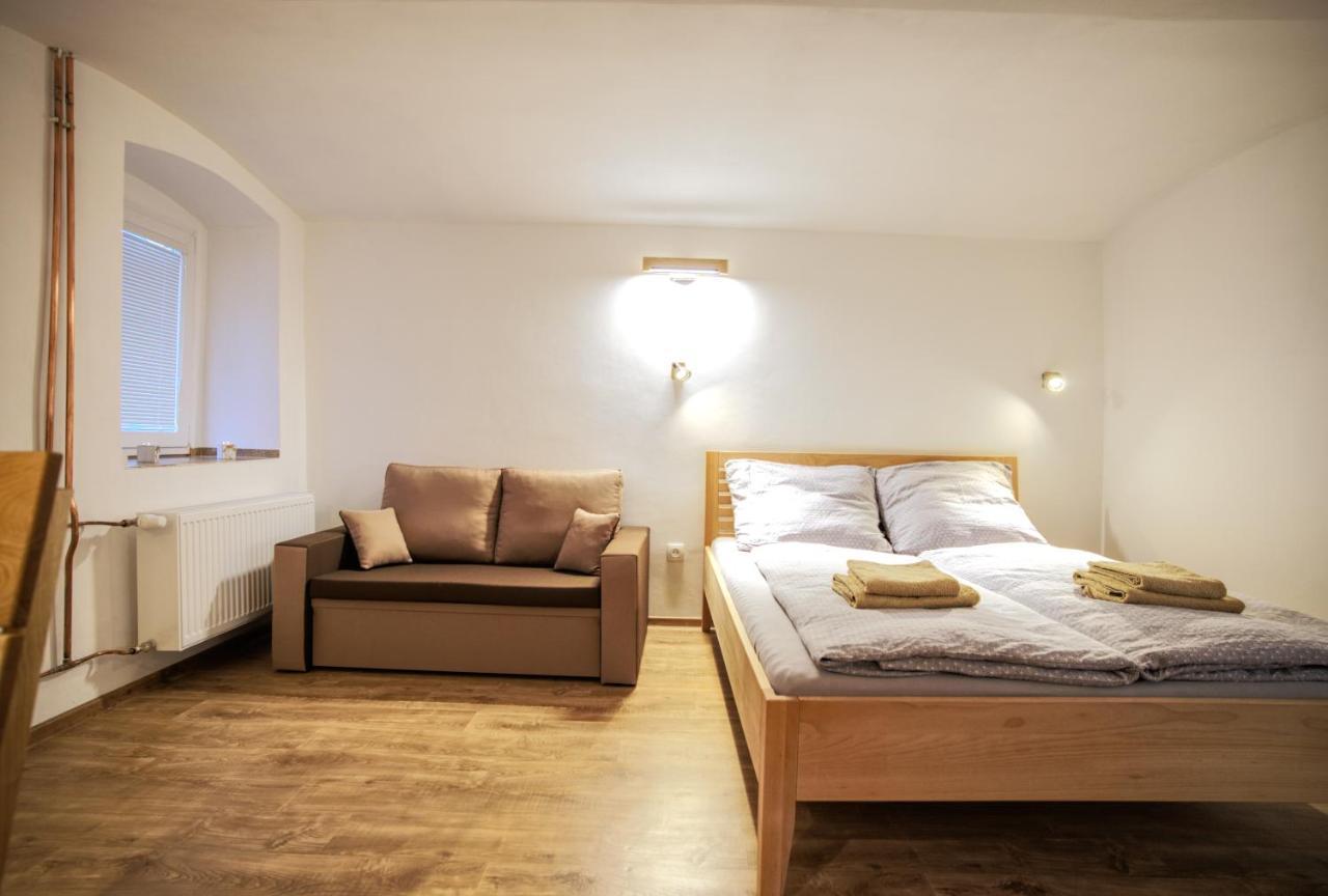 Апартаменты Apartmanek Mezi Kopci Яхимов Экстерьер фото